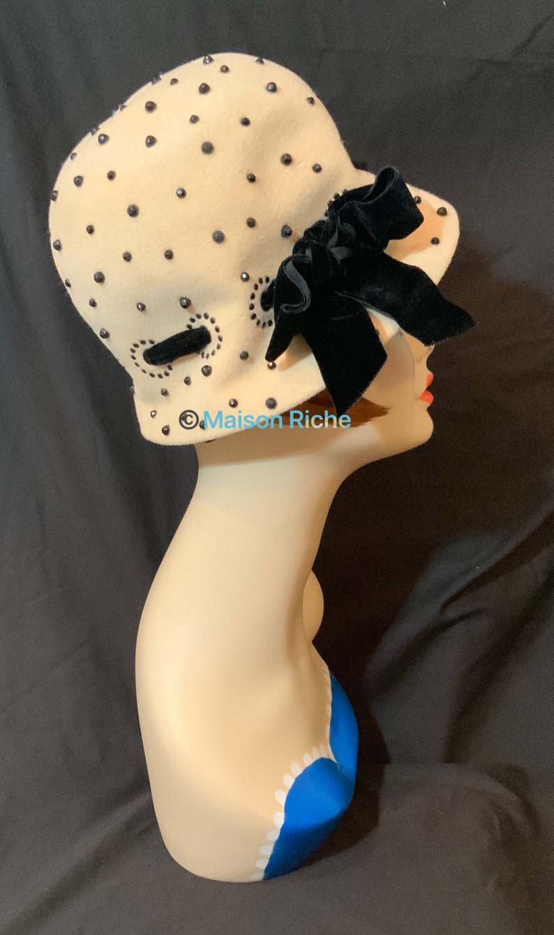 Vintage Mr John Jr Camel Wool Cloche Hat