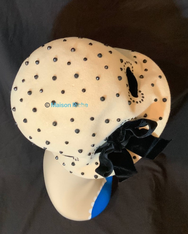 Vintage Mr John Jr Camel Wool Cloche Hat