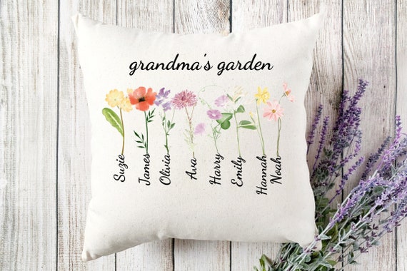 Family Names With & Pillow Grandchildren Names 