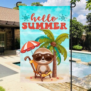 Luiaard, strand, zomer, schattig, buiten, decoratie, tuinvlag, huis, welkom, sublimatie, digitaal, png, ontwerp, downloaden, afdrukken, bestseller