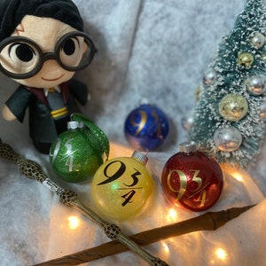 9 3/4 Glitter House Ornament