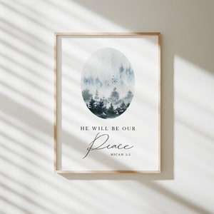 Miqueas 5:5 Él será nuestra paz Impresión, Arte de pared cristiano navideño imprimible Acuarela Póster de las Escrituras Versículo bíblico Impresión Descargas digitales