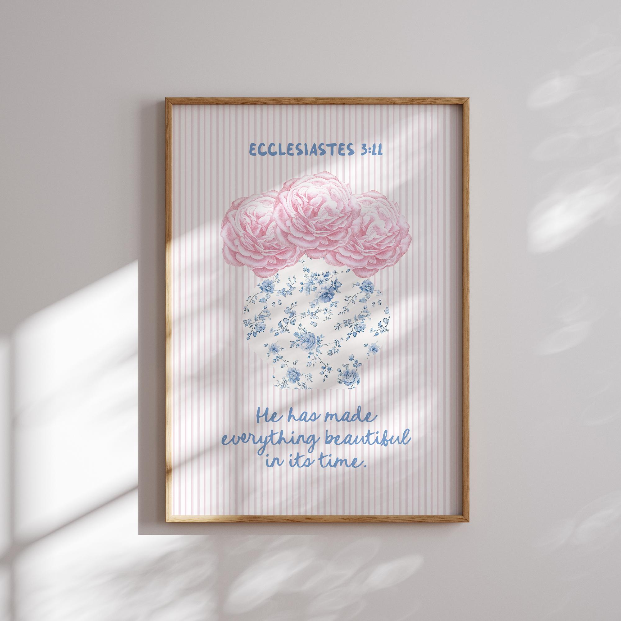 Versículo bíblico en rosa y azul, decoración cristiana con aires chinoiserie, decoración preppy estética grandmillenial, decoración religiosa para dormitorio de adolescente APT