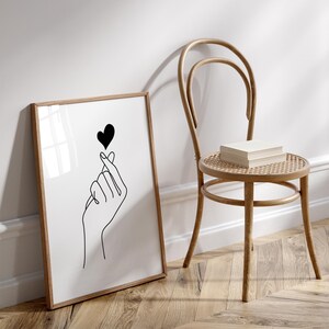 Vingerhart lijntekening print: Minimalistische Kpop poster (digitale download) afbeelding 5