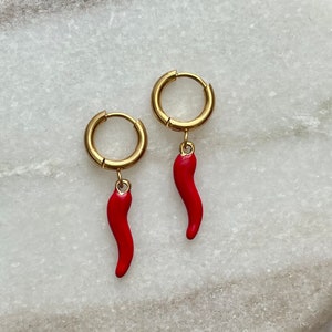 Chili Earrings | Gold Chili Charm | Chili Charm Earrings | Cute Earrings | Handmade | Y2K Earrings | Chili Pepper Earrings | Red Chili