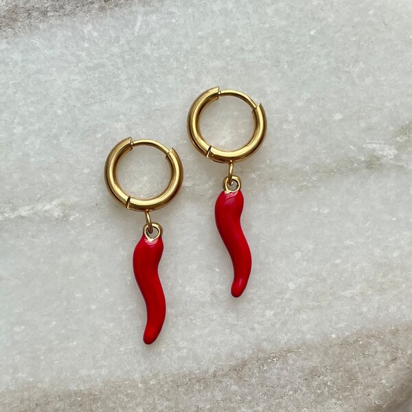 Boucles d'oreilles piment | Charm pimenté doré | Boucles d'oreilles breloque pimenté | Jolies boucles d'oreilles | Fait main | Boucles d'oreilles de l'an 2000 | Boucles d'oreilles piment fort | Piment rouge