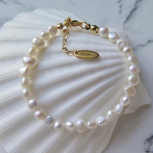 Freshwater Pearl Bracelet | Pearl Bracelet| Boho Beachy | Freshwater pearl bracelet | Beautiful Pearls | Adjustable| Gift for her | Mermaid