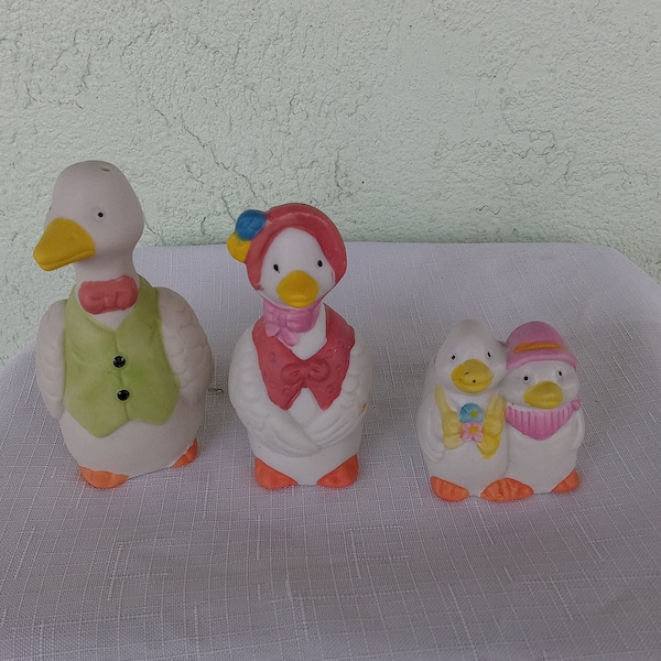 Vintage Duck Salt and Pepper Shakers-Shakers and Toothpick Holder-Set of three Ducks-Vintage Kitchen-Duck Shakers-Collectible Shakers