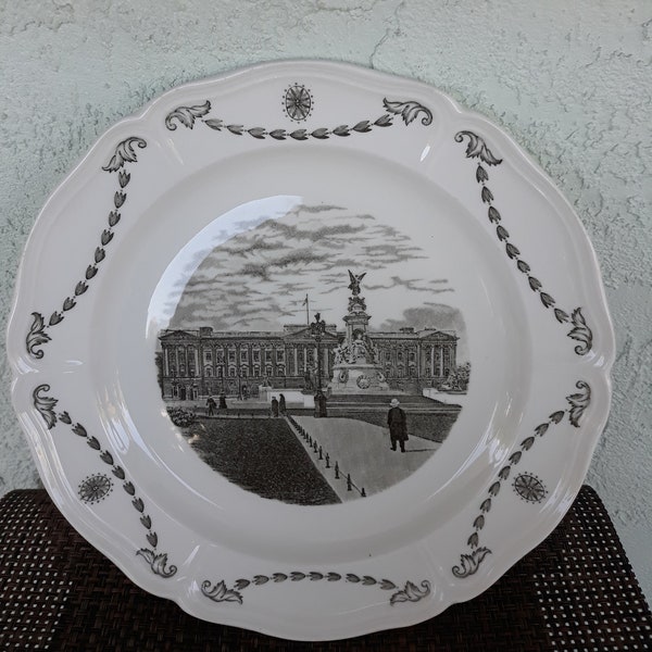 Vintage Buckingham Palace Plate-Wedgwood Plate-Old London Views-Etruria-Made in England-Buckingham Palace Collectible Plate-Vintage Plate