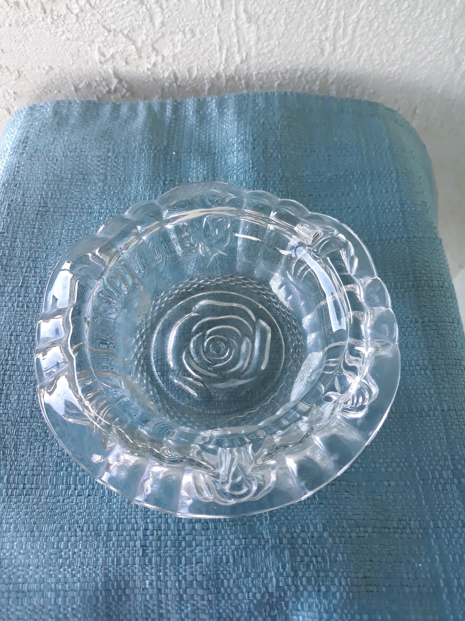 Clear Glass Rose Ashtray Embossed Vintage Ashtrayrose Etsy Australia
