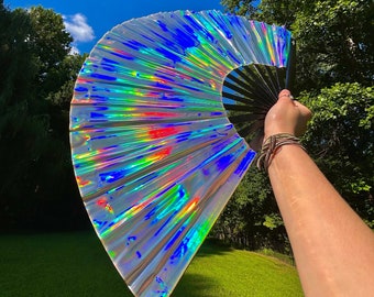 Éventail holographique | Fan de rave | Éventail irisé | Grand éventail pliable | Éventail Clac | Tenue de fée | Fan de fierté | Éventail arc-en-ciel | Tenue Coachella