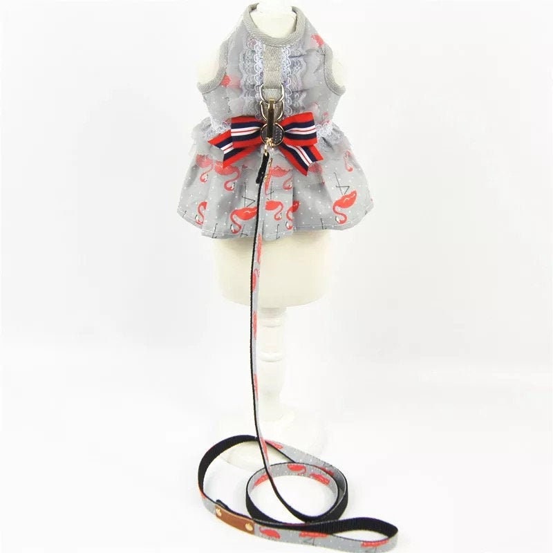 Wunderschönes graues und rotes Flamingo Hundegeschirrkleid | Etsy