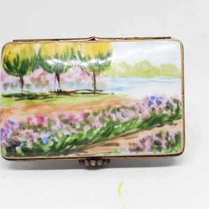 Portrait - Duel Sided Multi-Season-  Limoges Box