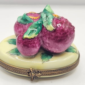 Juicy Strawberries Limoges Box