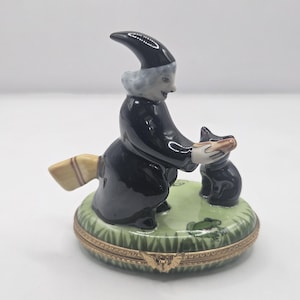 Vintage Witch Limoges box