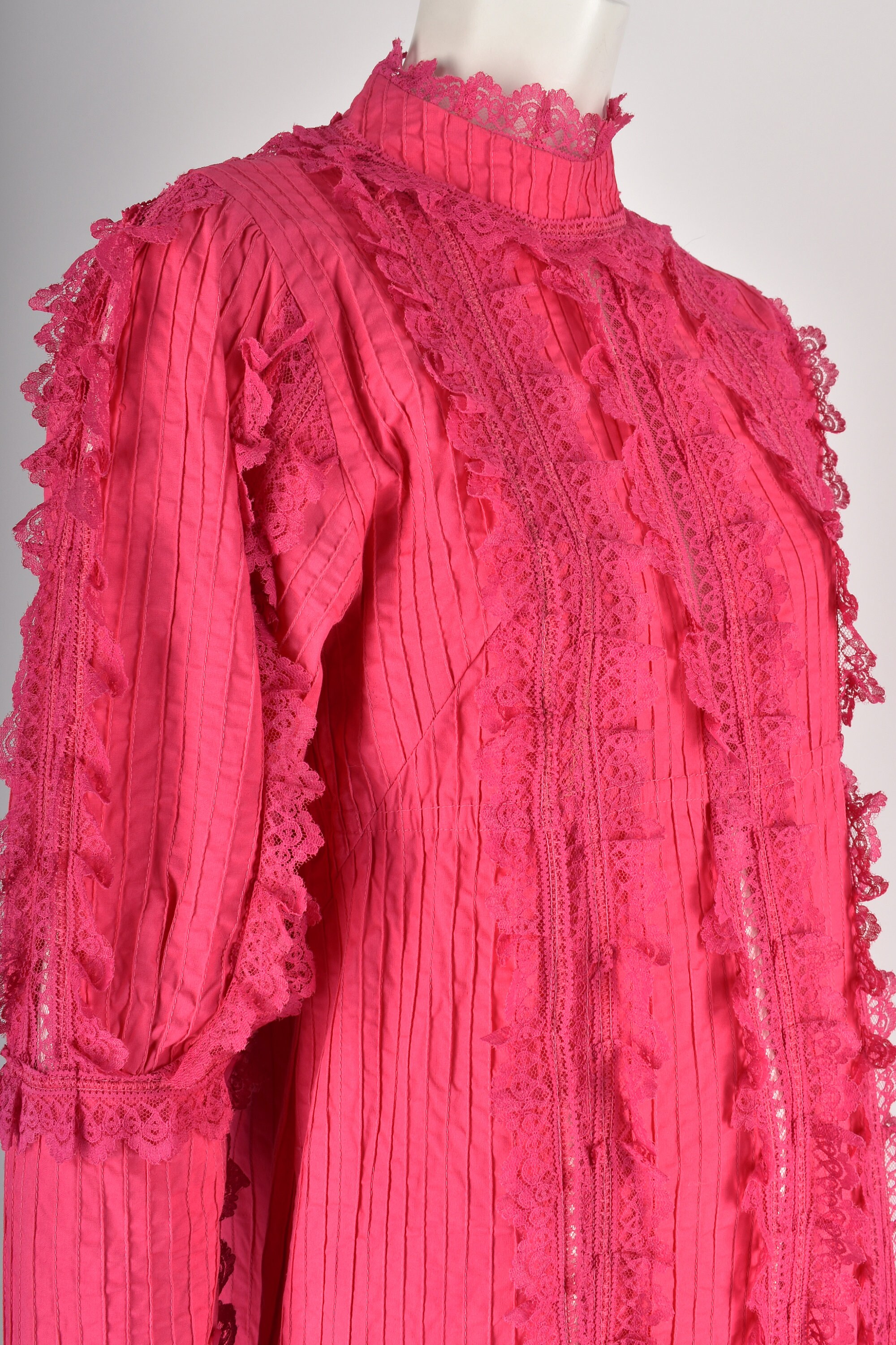 AI　70s Pale Pink Mexican Dress Vintage 70s Baby Pink Mexican Tiered Dress, off the Shoulder