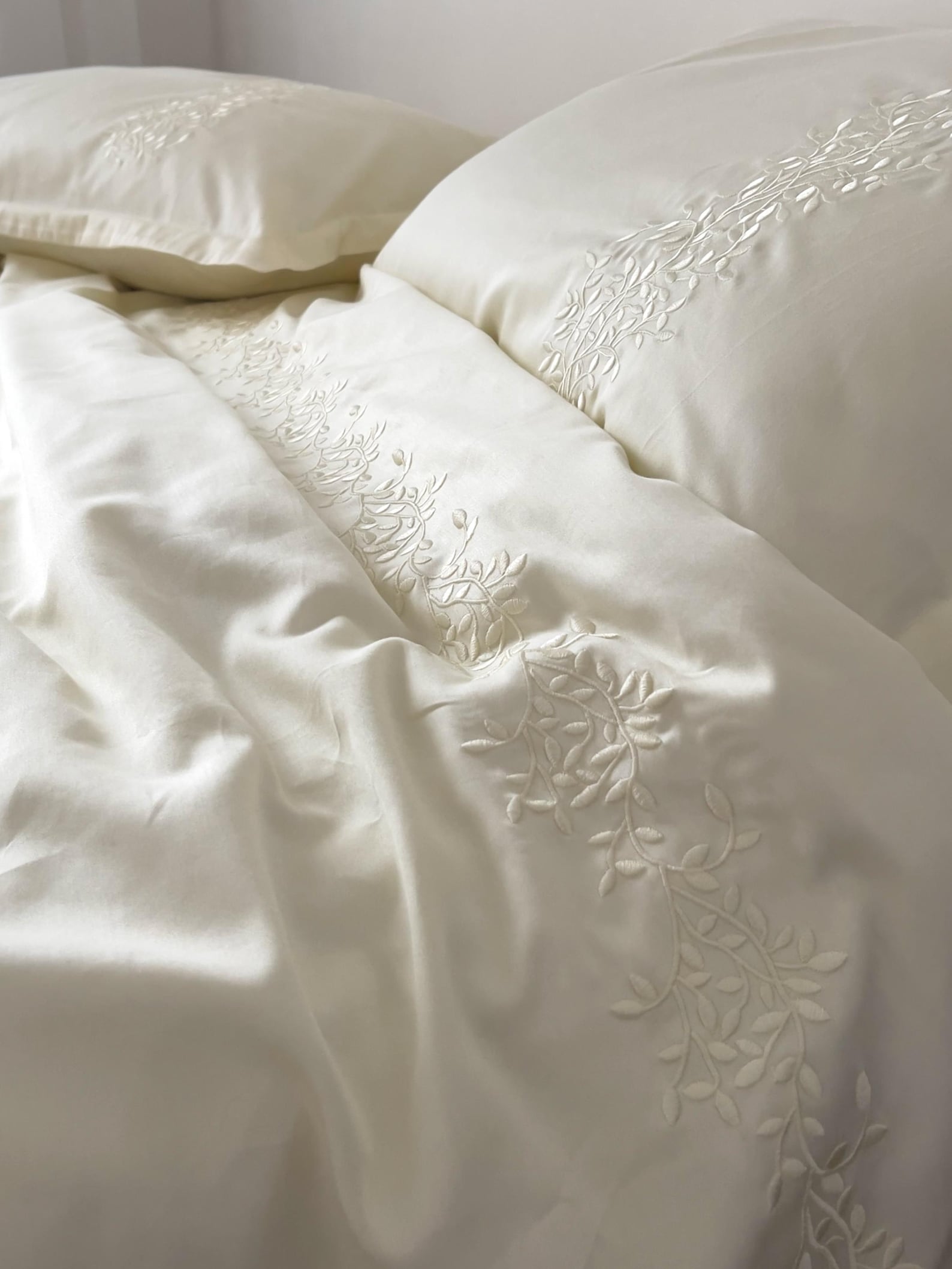 Ivory Branches Embroidered Cotton Sateen Duvet Cover - OEKO-TEX Certified