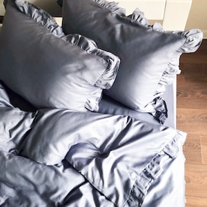 Ruffled Bedding set 4 pcs Gray-blue, Natural Sateen 100% Cotton, 1 Duvet cover, 1 Fitted sheet, 2 Pillowcases.