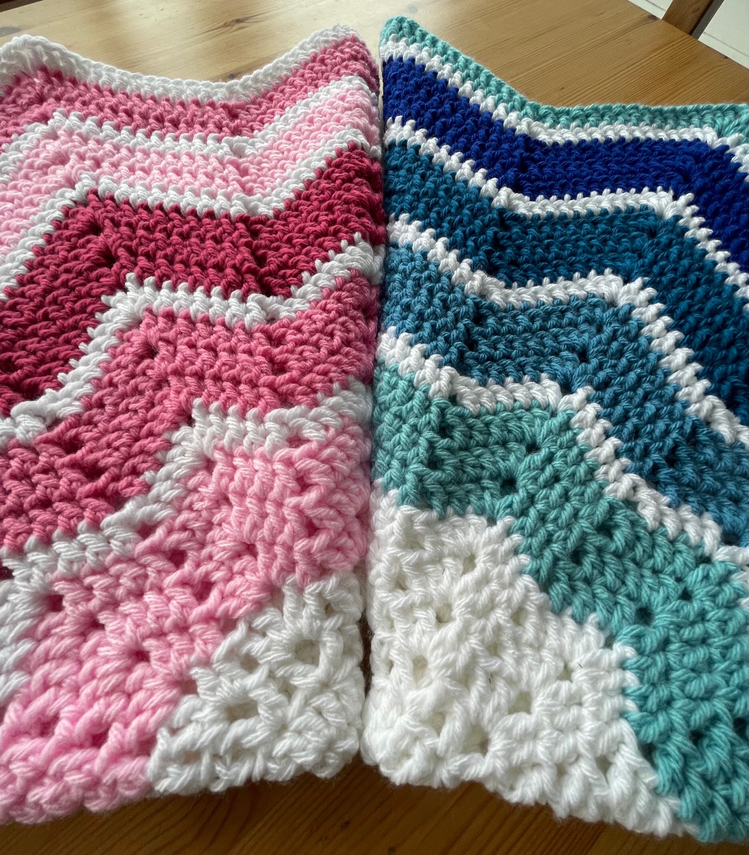 Couverture étoile au crochet rose et blanche fait main cadeau