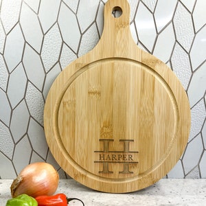 Large Cutting Cheese Charcuterie Board With Hold Handle 13&quot;x10&quot; Round Premium Wood Engrave Kitchen Wedding Anniversary New Home Holiday Gift