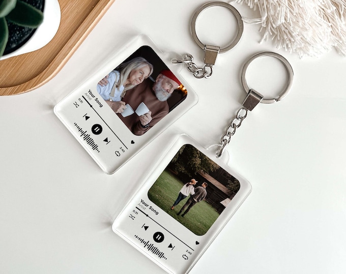 Personalized Photo Picture Keychain, Christmas Gifts, Anniversary Keychain, Couple Gift, Music Album Cover Scan/Play Favorite Song On Phone