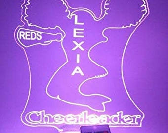 Cheerleader Cheer Cheerleading Cheerer Night Light Up Lampada da tavolo LED Personalizzato Nome inciso gratuito con telecomando, 16 colori, ottimo regalo