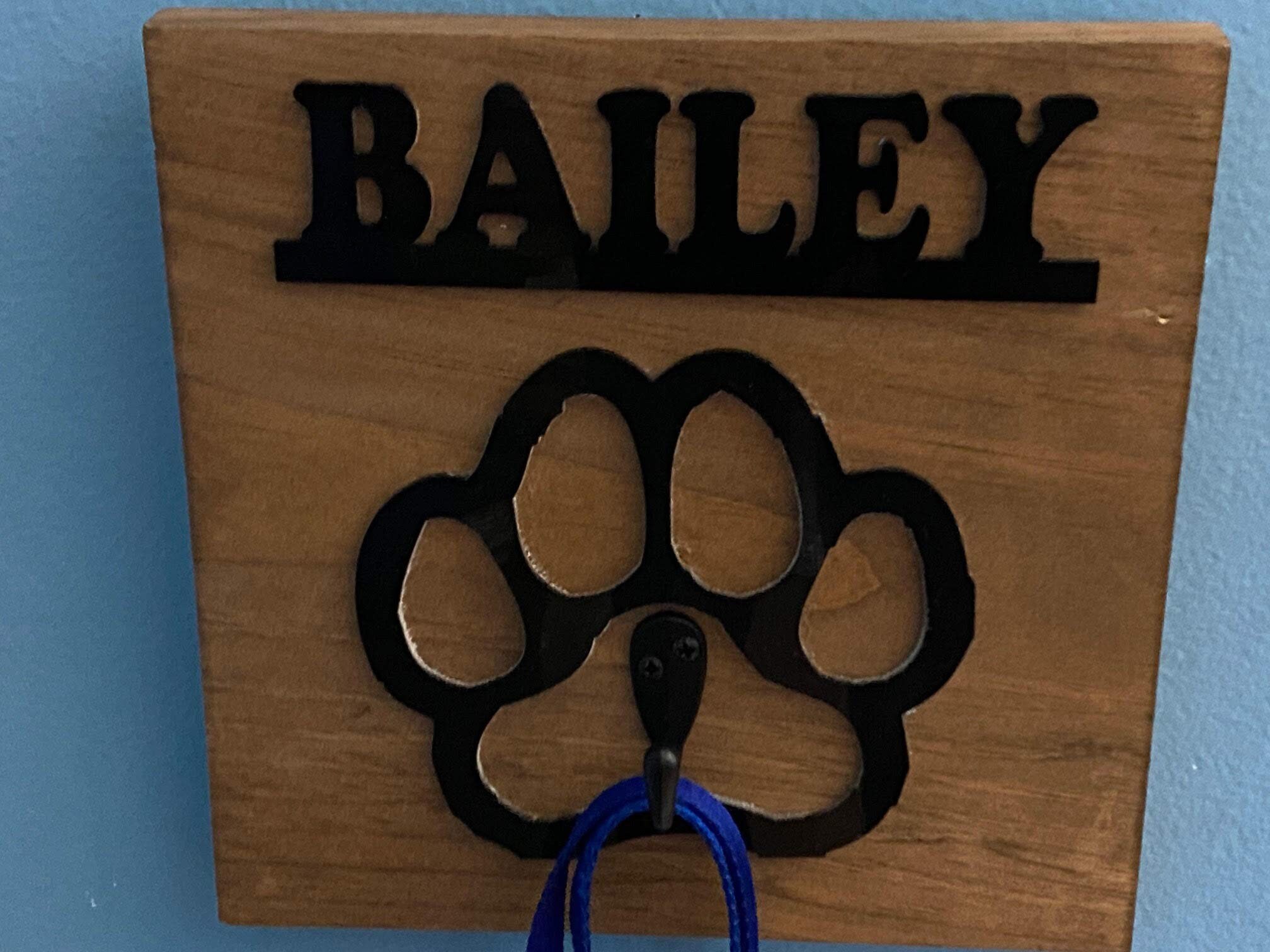 Personalized Wooden Dog Leash Hangers Custom Leash Holder Pet Hook Name Sign Dog Wall Organizer Décor No More Where's The Leash? A Must Have