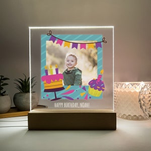 Nom personnalisé personnalisé LED support en bois veilleuse joyeux anniversaire vacances photo cadre lampe, garçons filles enfants bébé chambre décor cadeau