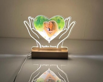 Spersonalizowana lampka nocna dla pary w kształcie serca na dłoniach | Spersonalizowana lampka nocna Love You Desk Stand | Prezent rocznicowy dla niej | Prezent na Walentynki