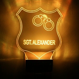 Police Badge Night Light Multi Color Personalized LED Wall Plug-in Cool-Touch Smart Dusk to Dawn Sensor Childrens Bedroom Hallway Super Cool