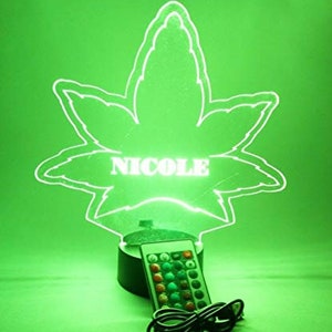 Marihuana Topf Cannabis Unkraut Pflanze 420 Blatt Nachtlicht LED personalisiert frei jeder Name benutzerdefinierte Tischlampe mit Fernbedienung 16 Farben, tolles Geschenk