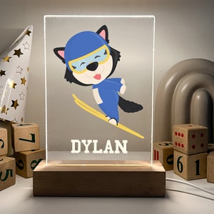 Custom Personalized LED Wood Base Stand Cute Animal Athlete Deign Choice Sports Skiing Night Light Up Lamp Boys Girls Home Room Décor Gift