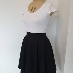 Black circle skirt, skater skirt with pockets, dark academia clothing, high waisted skirt, capsule wardrobe, plus size clothing, midi skirt image 4