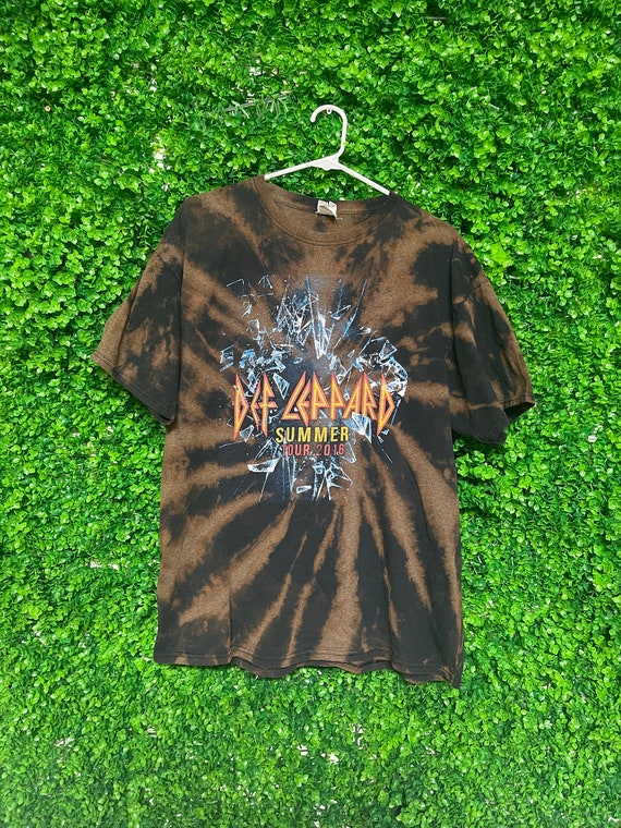 Vintage Reworked Def Leppard 2016 Summer Tour T-shirt Adult Mens