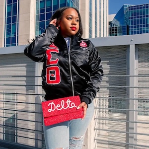 Delta Beaded Clutch image 3