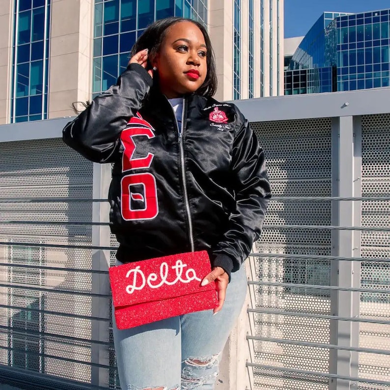 Delta Beaded Clutch image 3