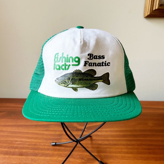 Vintage Fishing Facts Bass Fanatic Snapback Fisherman Trucker Hat 