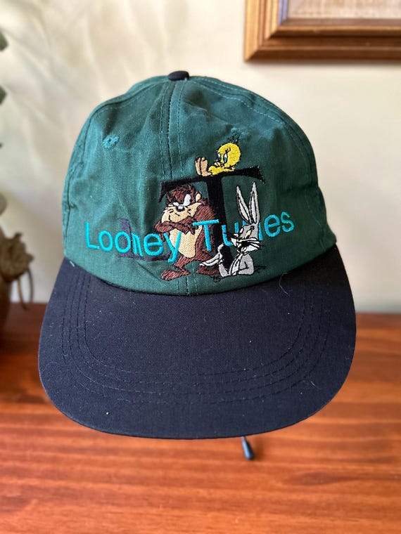 Vintage bugs bunny hat - Gem Vintage bugs bunny hat - Gem