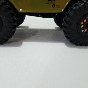 Axial Micro 1/24 SCX24 Deadbolt and Betty B17 High Clearence Links Micro Crawler