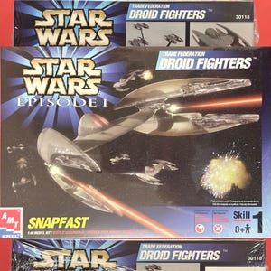 Droid Fighters (Trade Federation): Star Wars, episode 1 Model Kit | 1/48 Scale AMT ERTL Kit #30118 | Vintage Unassembled Plastic Droid Model