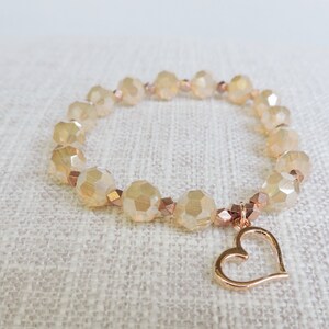 Elegant Heart Charm Bracelet – Rose Gold Beaded Jewelry