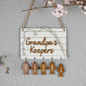 Grandpa&#39;s Keepers Personalized Fishing Hanging Sign, Fishing Buddies, Hooded On Papa, Fathers Gift for Fisherman, 3D Hanging Door Sign