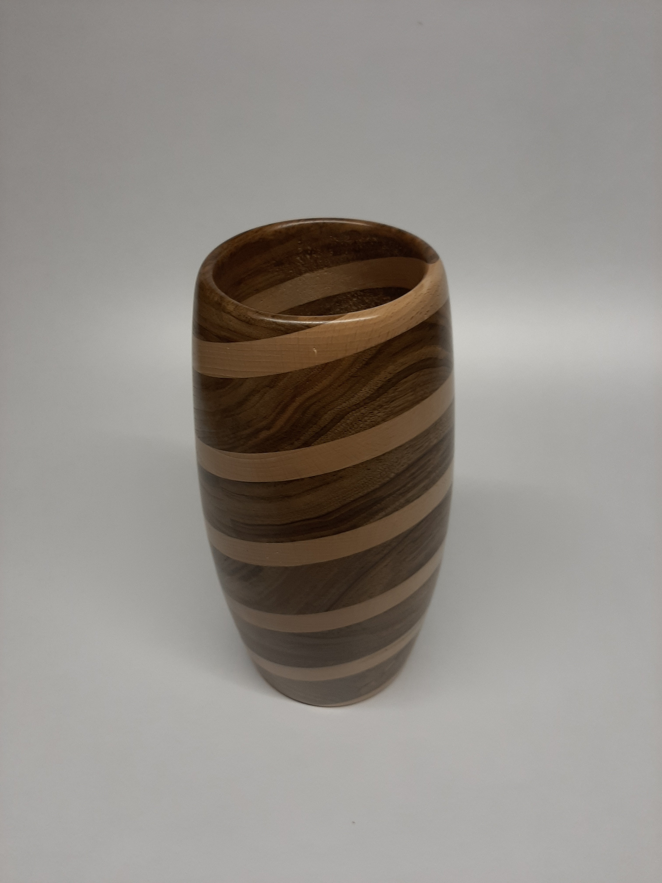 Vase en Hetre et Noyer