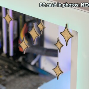 Placas Adhesivas / Estrellas Espectrales / Placas Decorativas para Personalizar y Decorar tu PC Gaming y tu Setup / STOCK BAJO - se descontinuará