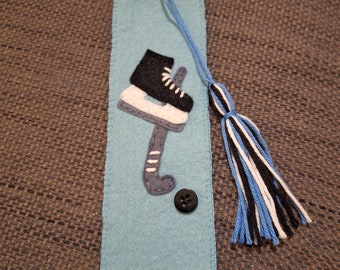 Felt sports inspired bookmark, felt ice hockey book sign, book lover gift, teacher gift, stocking filler, Mother's Day gift,