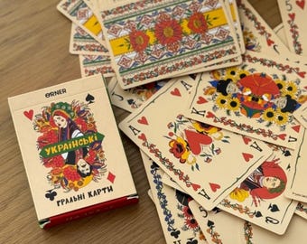 Carte da gioco tradizionali ucraine, mazzo di carte da gioco popolari, prodotto in Ucraina, souvenir e regali dall'Ucraina.