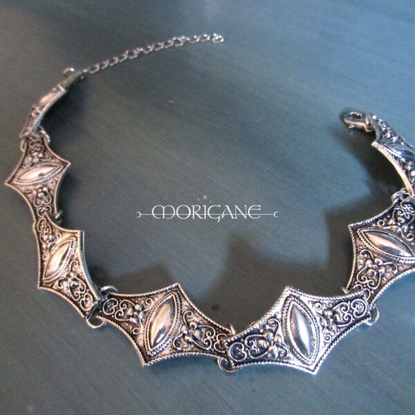 collier ras de cou métallique antique métal argenté sautoir gothique viking celtique pagan witch idée cadeau femme choker gothique