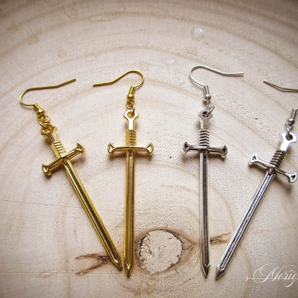 Ohrringe großes mittelalterliches Ritterschwert Silber oder Gold Metall Gothic Magie Geschenk heidnischer Schutz Juwel Geschenkidee für Frauen