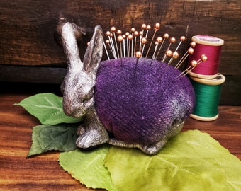 WOOL Rabbit Pin Cushion - Hand-dyed Purple - Vintage Metzke Pewter Rabbit - Bunny Pincushion