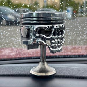 Cráneo de pistón, arte de pistón, calavera, cara loca, barbudo